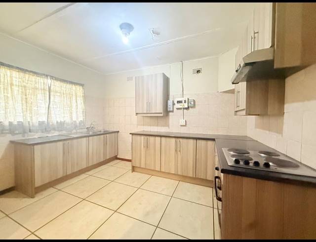 3 BEDROOM HOUSE FOR SALE IN VANDERBIJLPARK CW 6